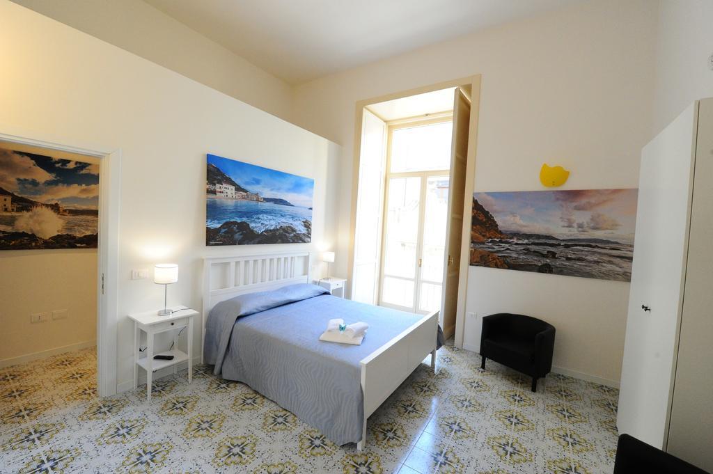 L'Infinito Acomodação com café da manhã Salerno Quarto foto